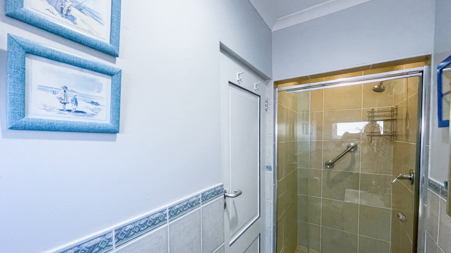 5 Bedroom Property for Sale in Hersham Western Cape